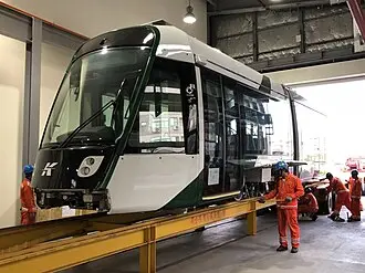 高雄環状軽軌シタディス305電車