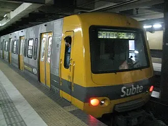ブエノスアイレス地下鉄100系電車